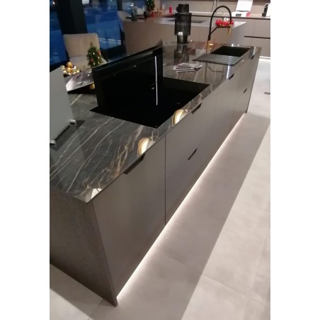 Aster Cucine - Pure Glam Kitchen